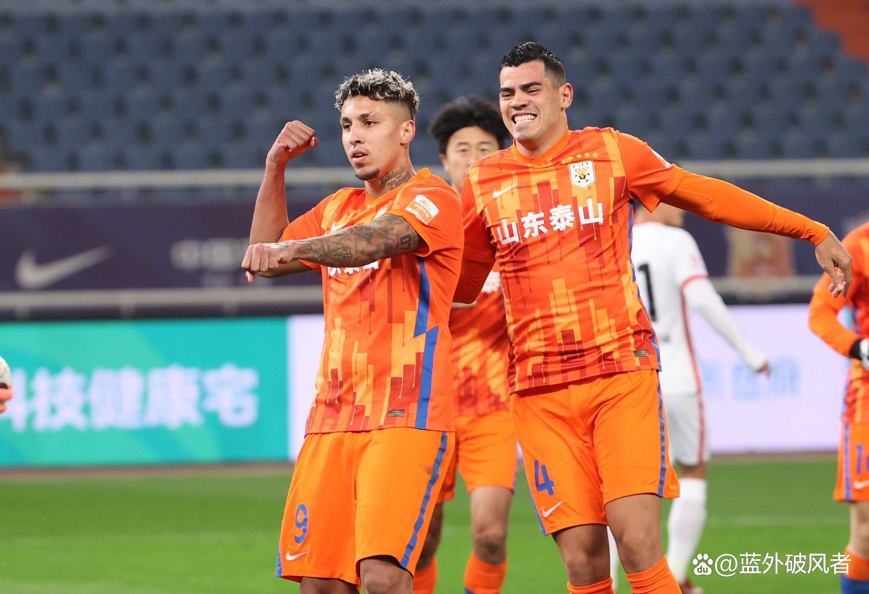 关于里程碑夜山东泰山调整名单,亚冠转会期刷纪录,悬念犹存,轮换策略成焦点的信息 关于里程碑夜山东泰山调整名单,亚冠转会期刷纪录,悬念犹存,轮换策略成焦点的信息