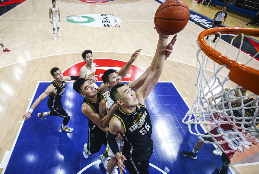 关于上海海港冲刺阶段更衣室发声风云突变辽宁本钢国际比赛日强势反弹，风云突变山东泰山赛后扳平良机瞬间刷屏的信息